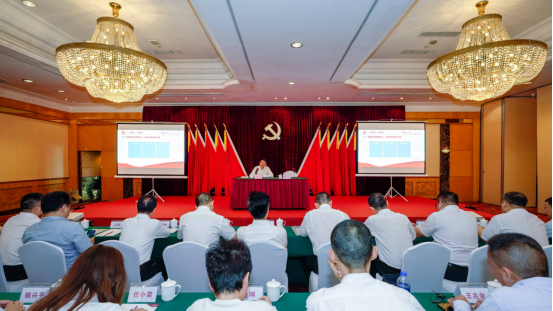 尊龙凯时集团任丁书记带头讲授“不忘初心、牢记使命”主题教育专题党课