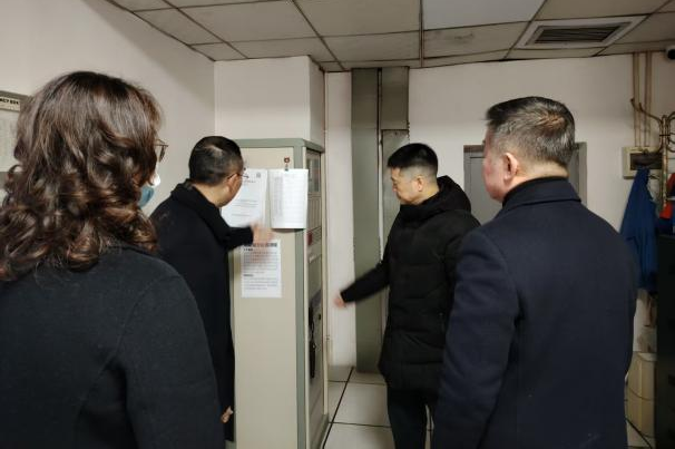省尊龙凯时集团党委书记、董事长游勇检查督导春节安全生产并看望慰问干部员工